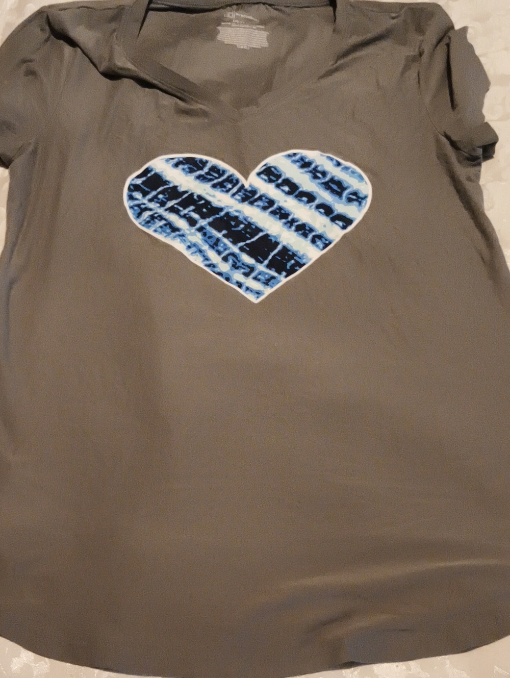 No Boundaries Olive Green Short-Sleeve Top with Blue Heart Applique